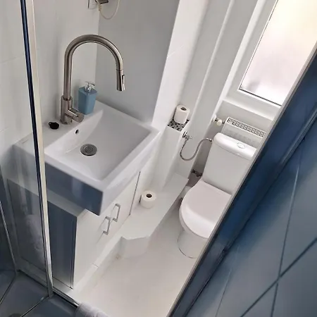 Maly Przytulny Apartament Z Widokiem Na Morze - Po Remoncie Apartman